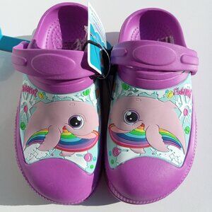 Fish Flops Toddler Girls Bleu the Whale Clogs, Size 7/8 or 9/10